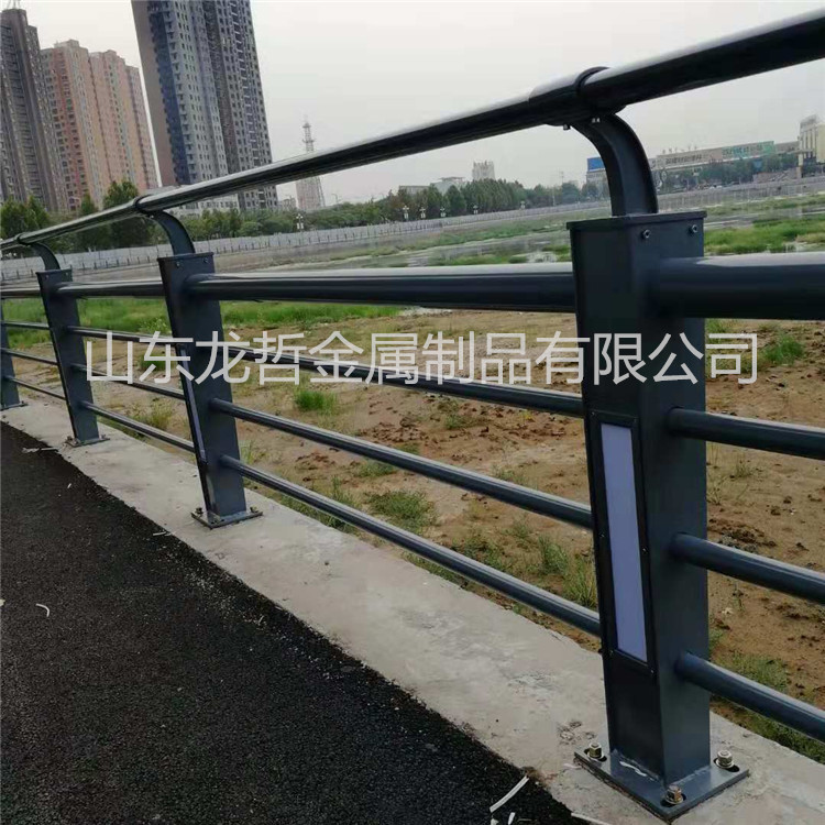 新鄉燈光護欄工程案例